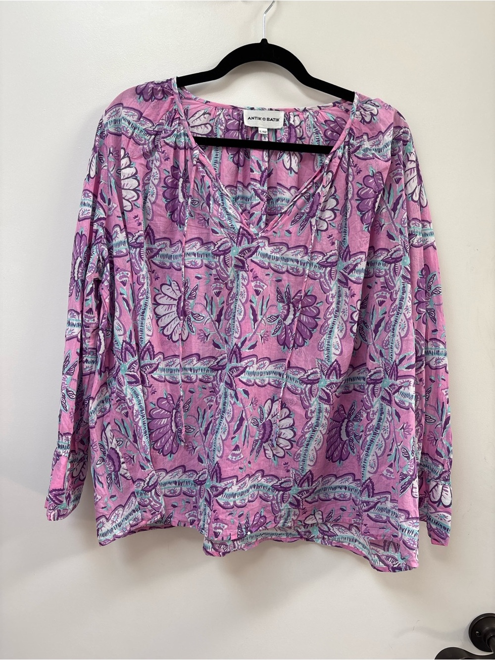 Antik Batik Women's Pink Floral V-Neck Long Sleeve Tunic